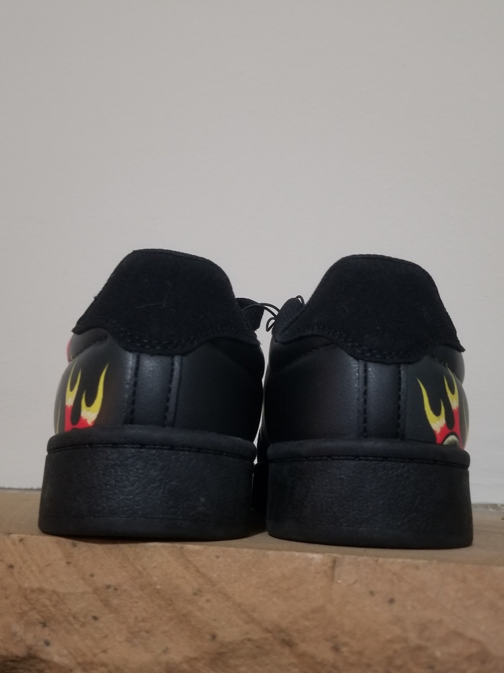 NEW! Ed Hardy Black Sneakers with Red and Yellow Flame Skull Graphics sz 4 NWT - Picture 4 of 5